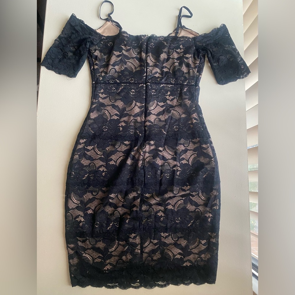 GUESS LACE BODYCON COCKTAIL DRESS - Picture 6 of 6